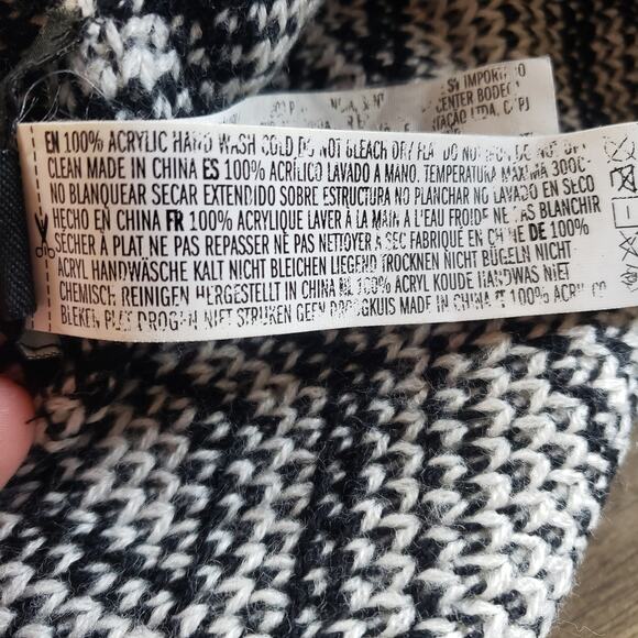 Forever 21 Black and White Open Front Knit Cardigan Size S Geometric Western - Picture 4 of 6